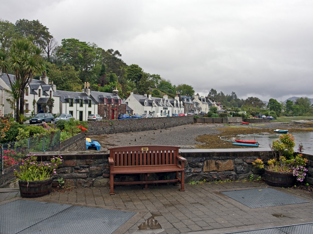 Plockton_1184pse.JPG - Plockton waterfront