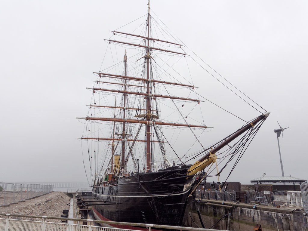 Discovery_0803_DxO.jpg - Scott's ship Discovery at it's berth in Dundee.