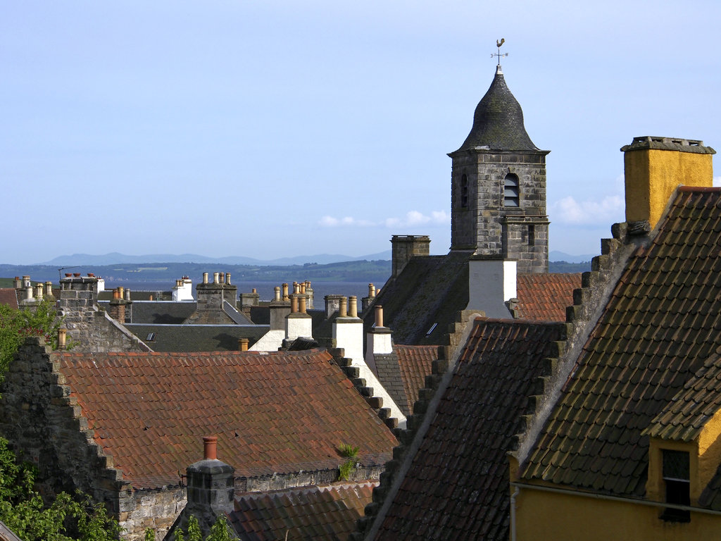 Culross_0989a.JPG - Culross roof tops