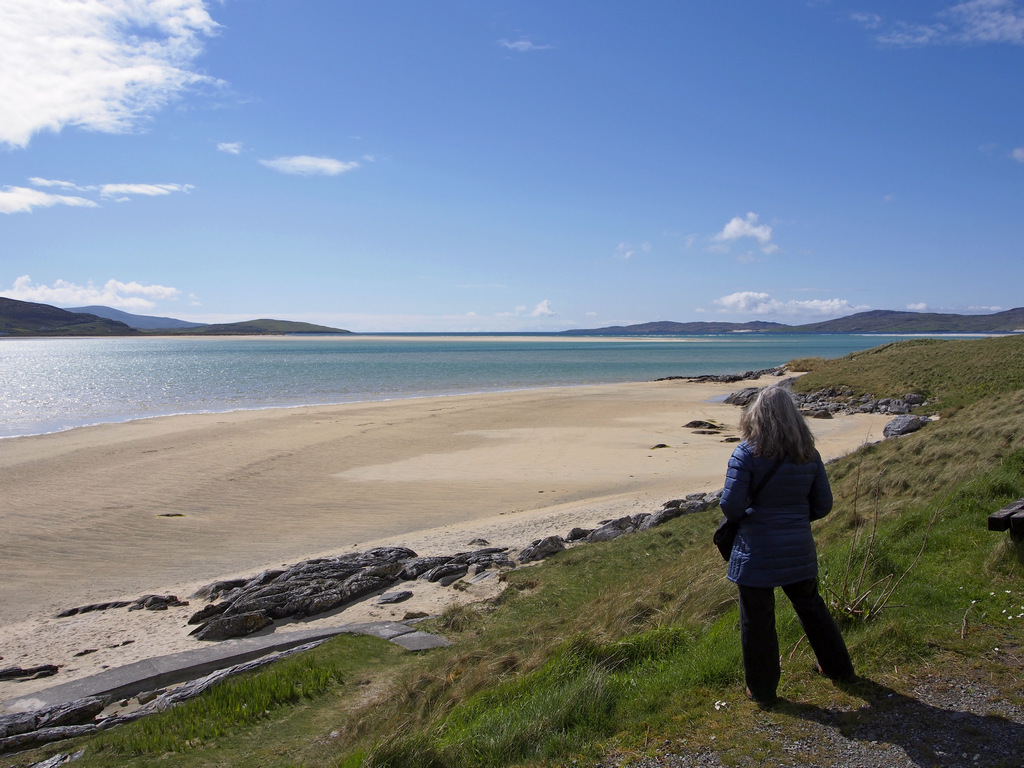 Luskentyre_0110.JPG - Our first view of Luskentyre