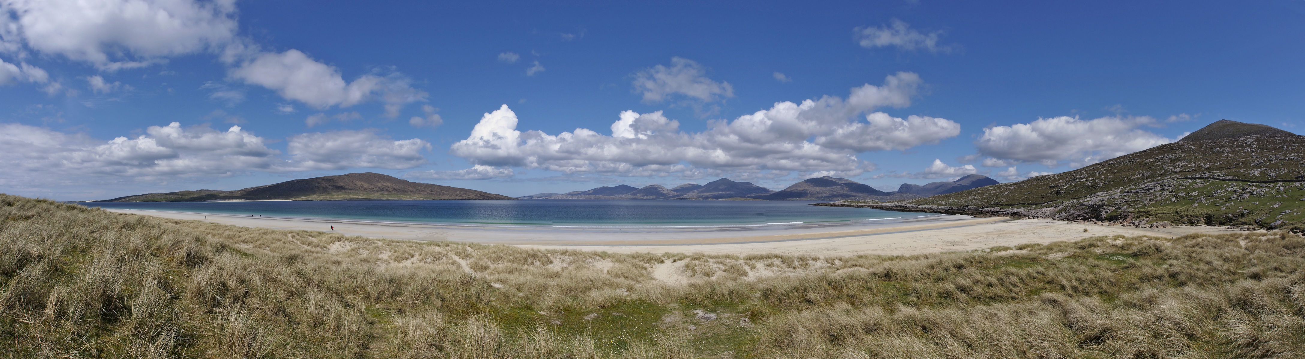 Luskentyre_0422-26a.jpg - Another beach pano. Couldn't get enough! This one at Traigh Rosamol