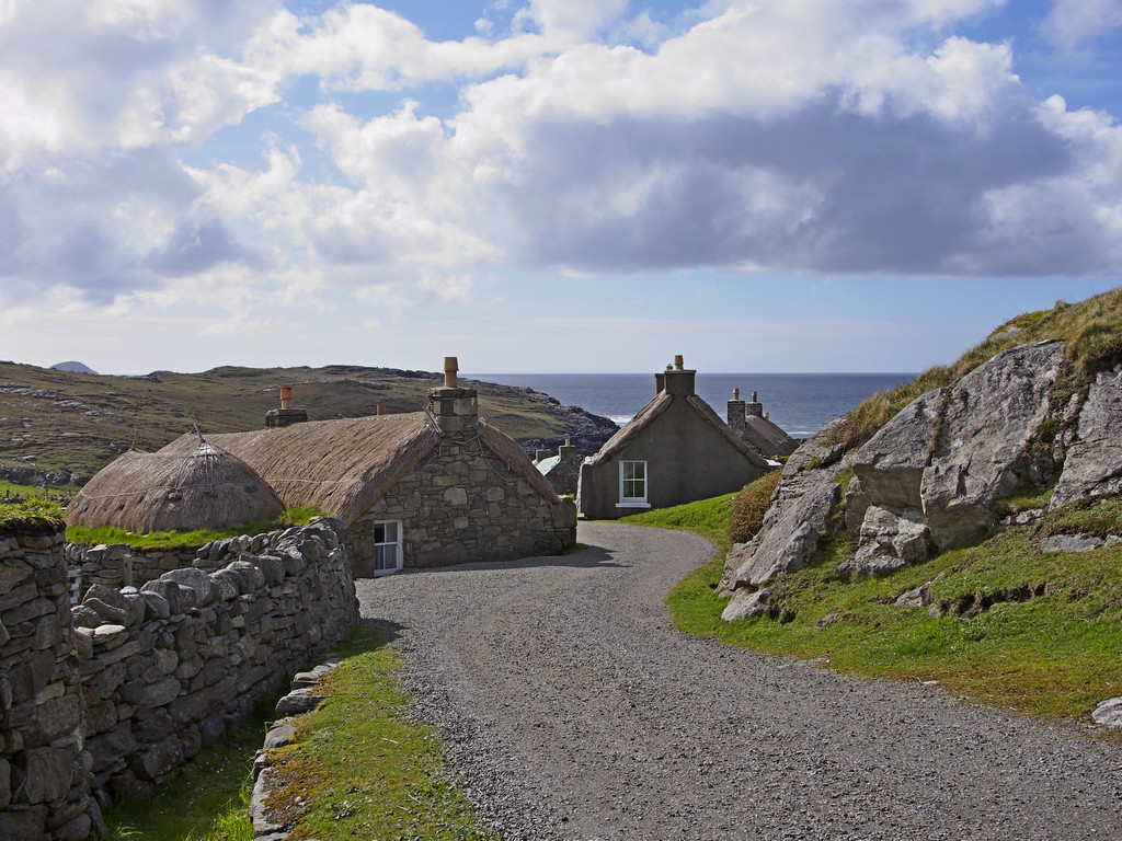 blackhouse_1110a.JPG - Entering the village