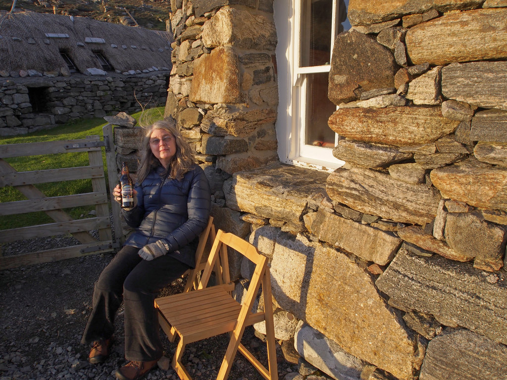 blackhouse_1216.JPG - Enjoying a Northern Light at the end of the day.