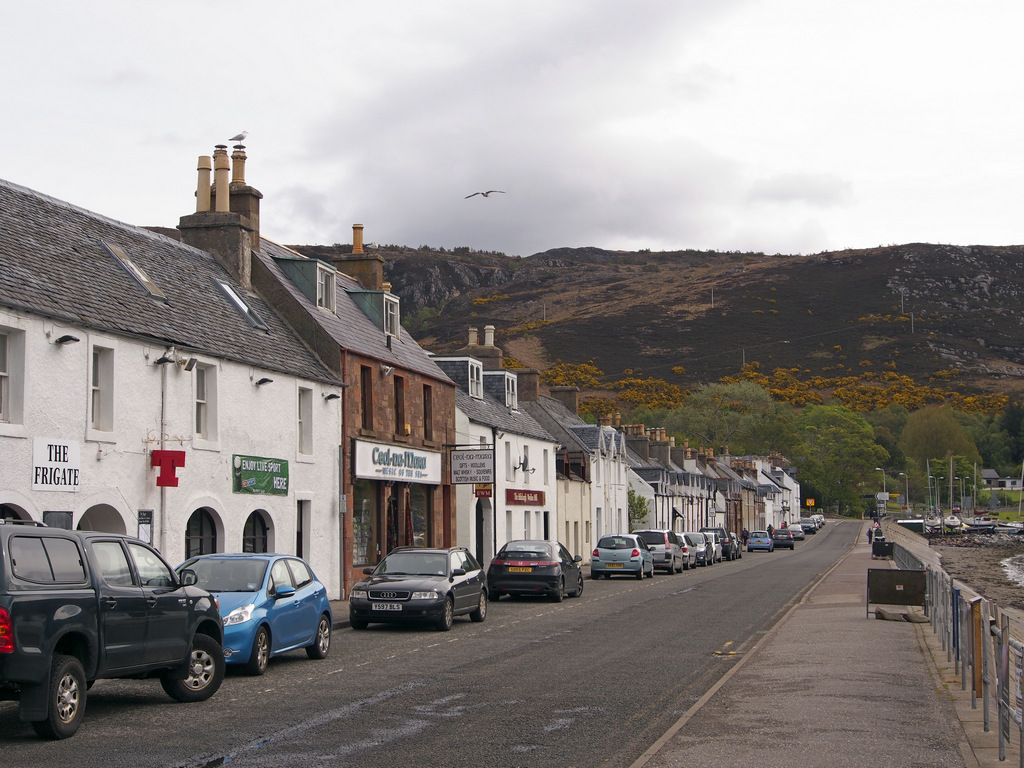 Ullapool_0910.JPG - Ullapool waterfront