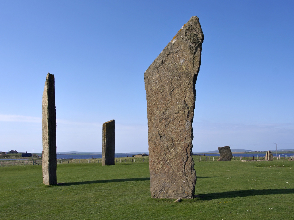 Stenness_0152.JPG - Standing Stones of Stenness. Perhaps the oldest henge site in the British Isles dating to ±5100BCE. Pottery links the monument to Skara Brae and Maeshowe which are nearby. Originally there were at least 12 stones.