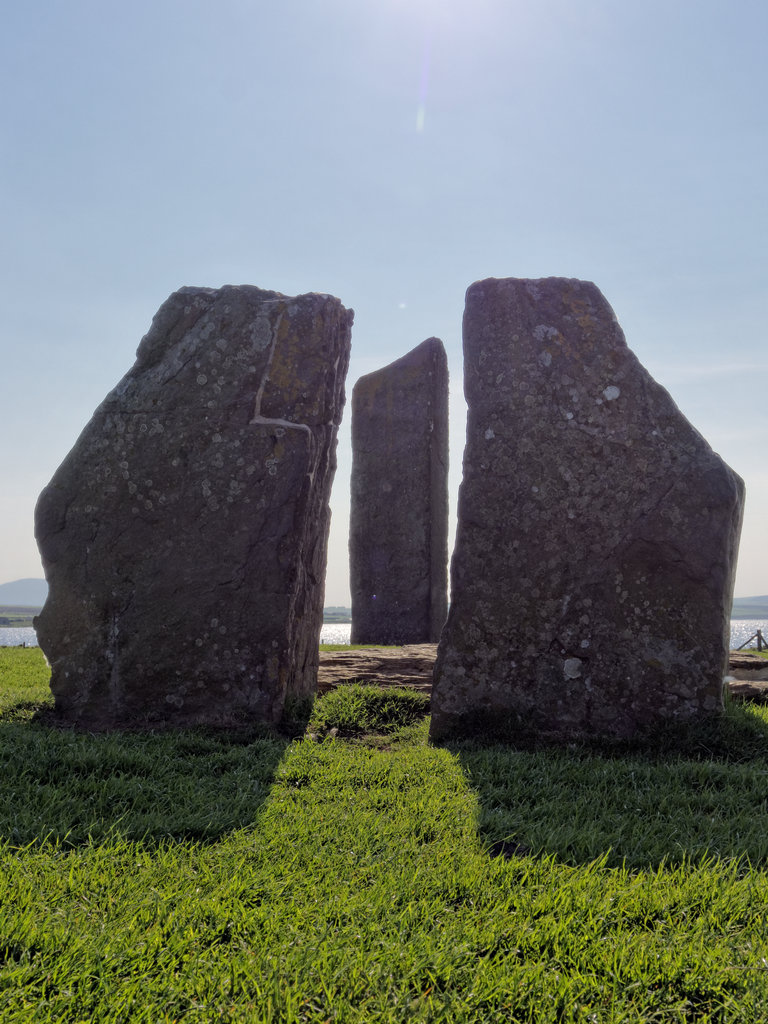 Stenness_0154_DxO.jpg - Alignment of the stones. Significance unknown.