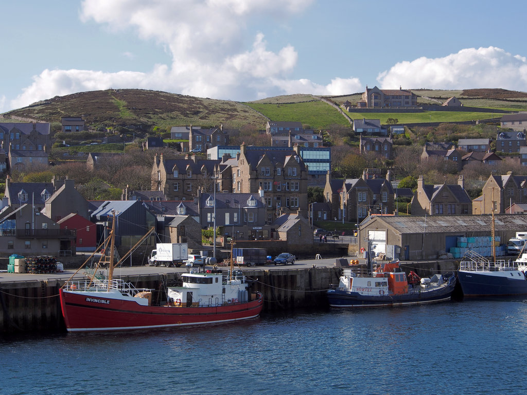 Stromness_0487_2.jpg - Leaving Stromness