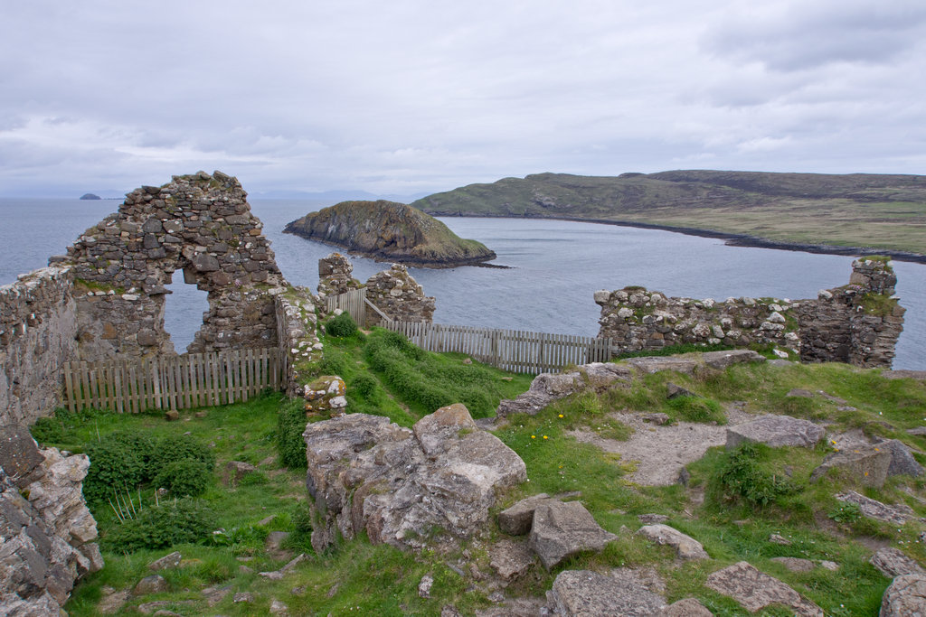 duntulum_0775pse.jpg - Duntulm Castle