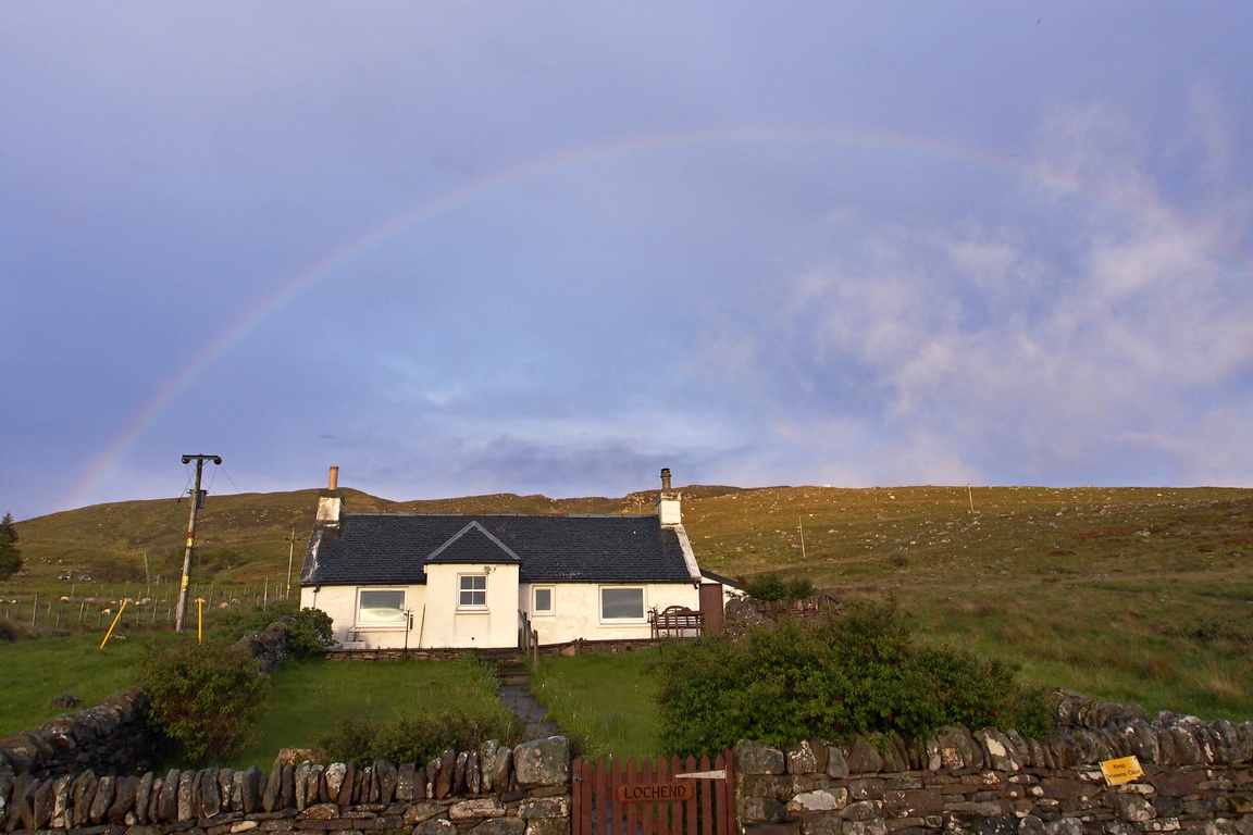 Lochend_1252.JPG - Auspicious arrival at Lochend Cottage