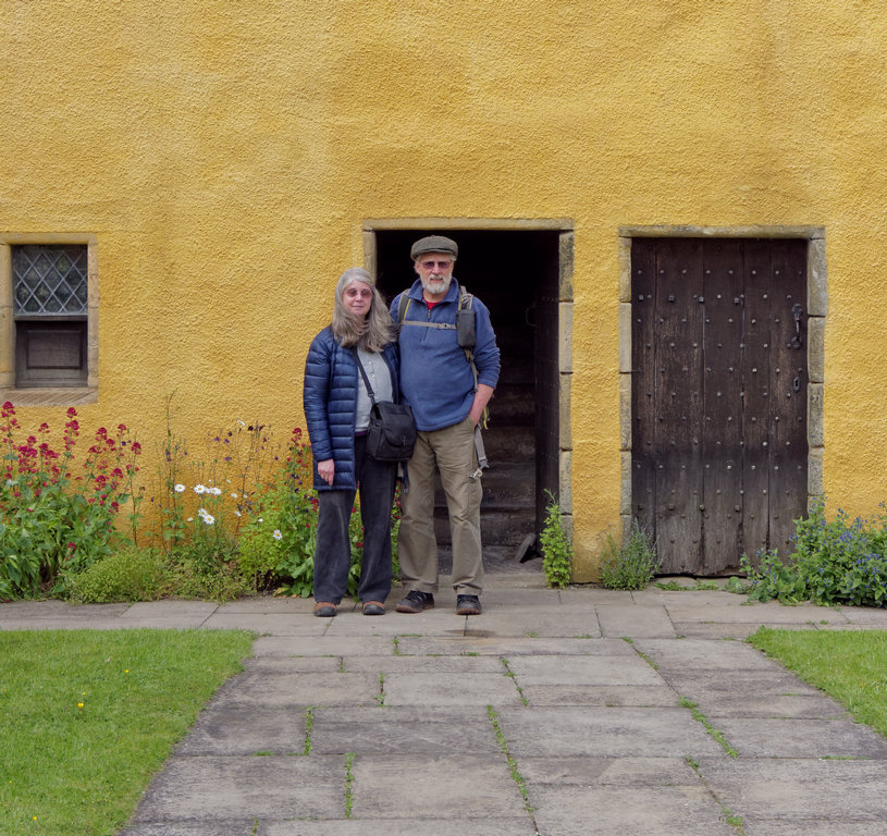 Culross_1247a_DxO.jpg - 'Palace' or Great House built by Sir George Bruce in the late 16th Century. He became rich trading, mining coal and making salt among other things. This is how a wealthy merchant lived in the 17th Century. There is a beautifully restored 17th Century garden behind the Palace.