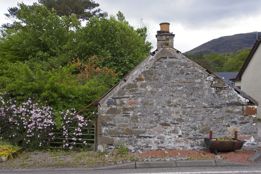 GlencoeBuilding_0341.JPG - old building in Glencoe