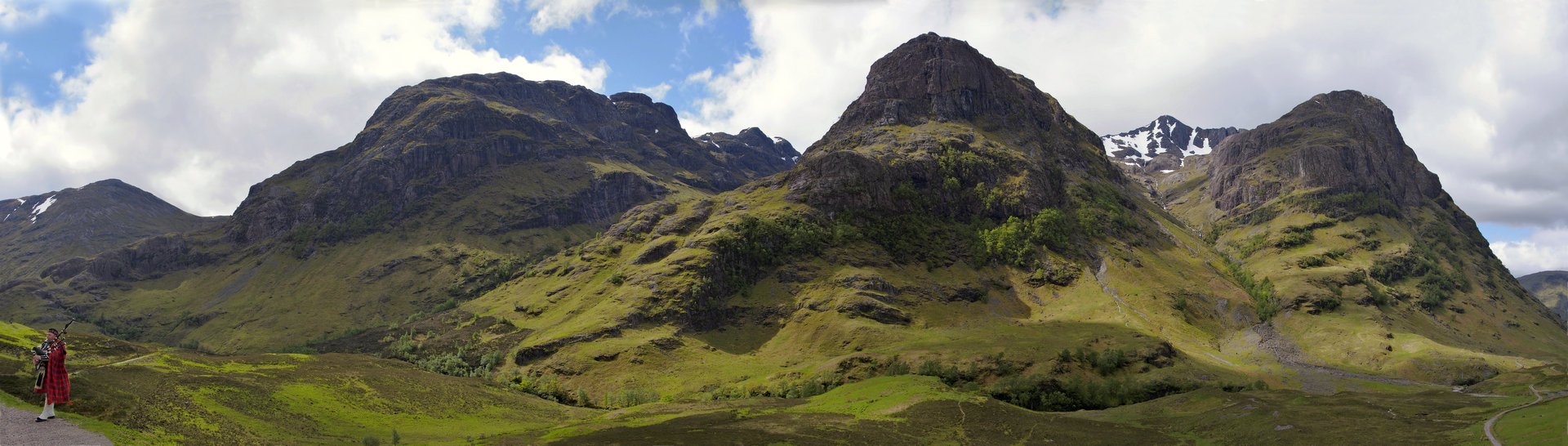 Glencoe_0470-74b.jpg - piper and the Three Sisters, Glen Coe