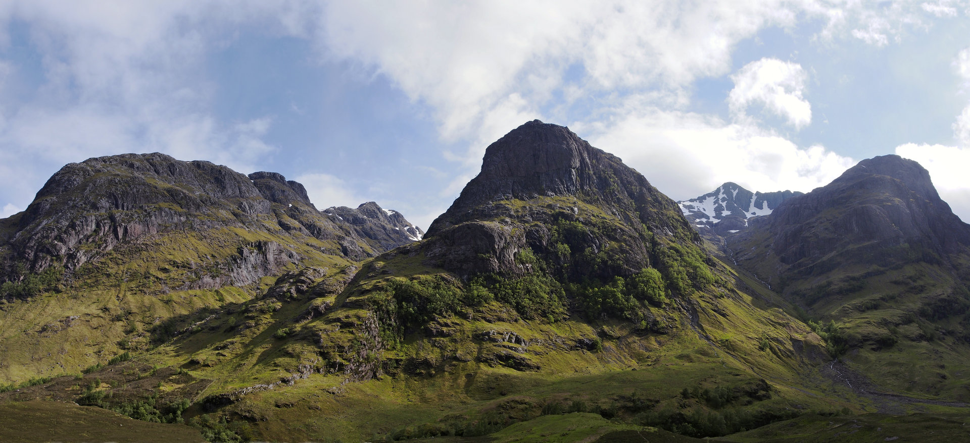 Glencoe_0665-67b_2.jpg - 3 Sisters and entrance to the Lost Valley (left)