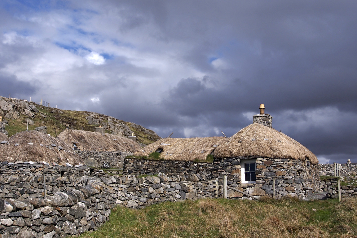 BlackHouse_1120.JPG - Our Blackhouse.