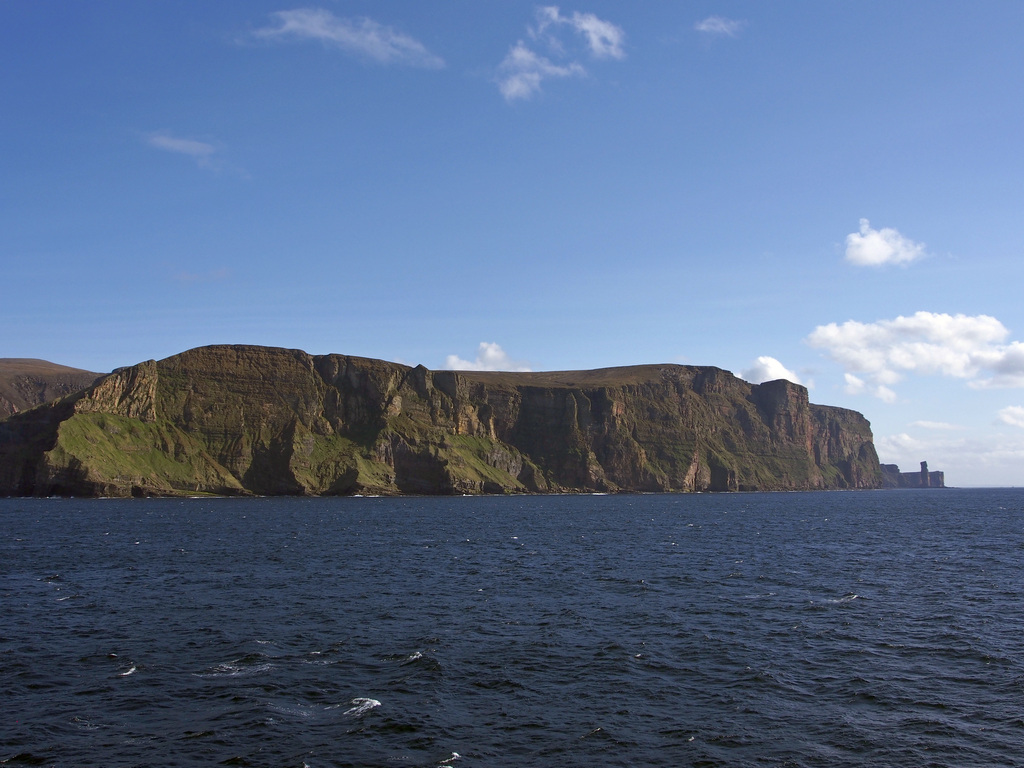 Hoy_0526.JPG - Cliffs of Hoy