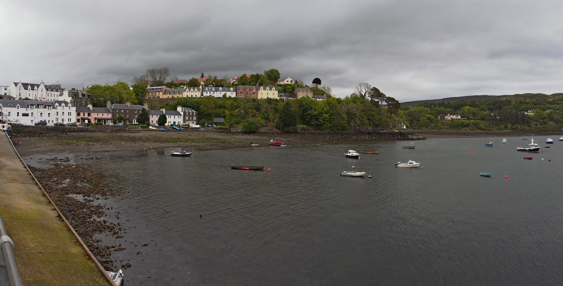 Portree_0817-19a.jpg - Portree in the rain