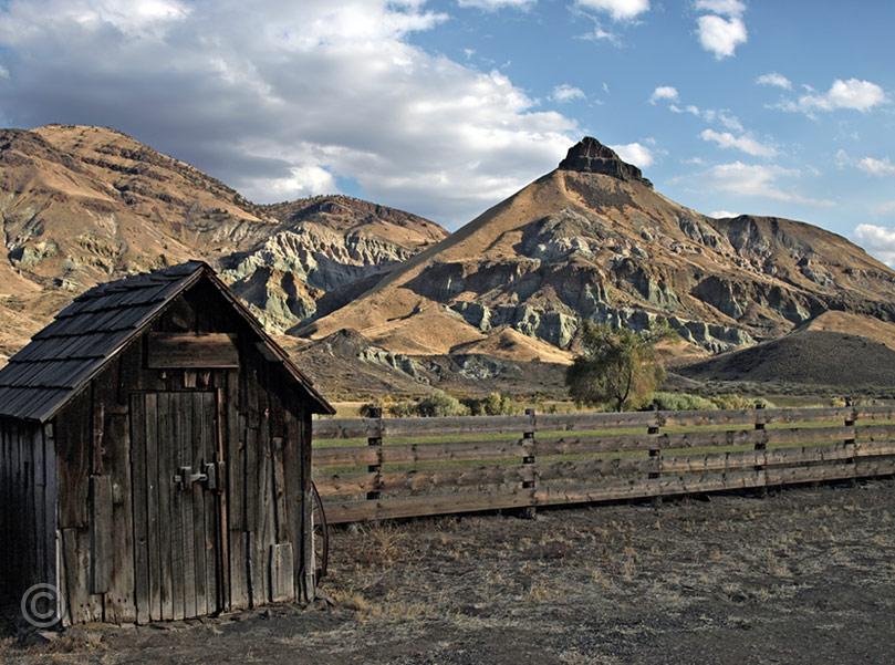 SheepRock527.JPG - Sheep Rock from the Cant Ranch